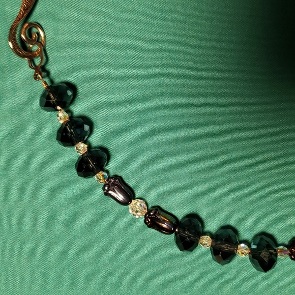 Navy Blue Swarovski Crystal Necklace. One of a kind. Brand New - Picture 5 of 10